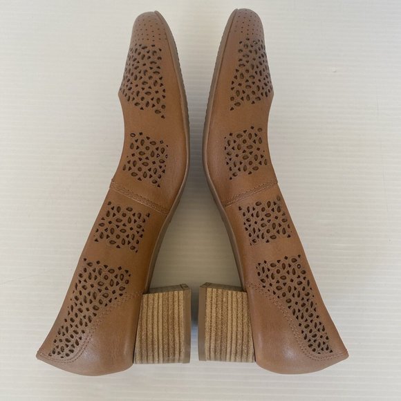 Airflex Women's Size 9 Tan Brown Leather Laser Cut Block Heel Pump Comfort Shoe - Picture 2 of 13
